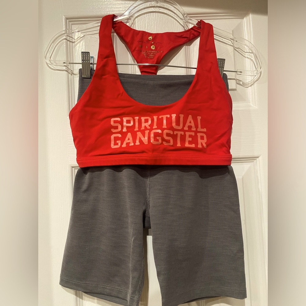 Beyond Yoga Ribbed Biker Shorts & Spiritual Gangster Bra Top SzM